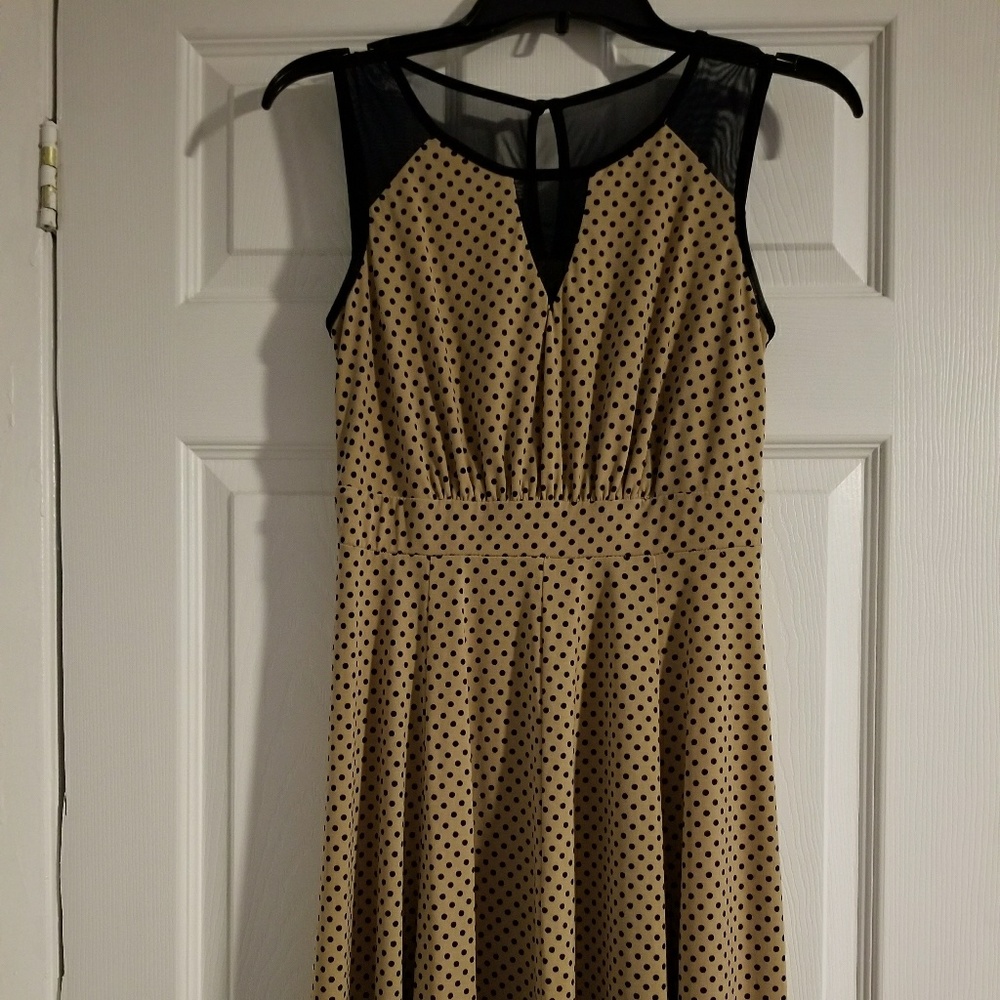 Dress - Picture 2 of 2